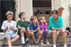 kids24.jpg (53304 bytes)
